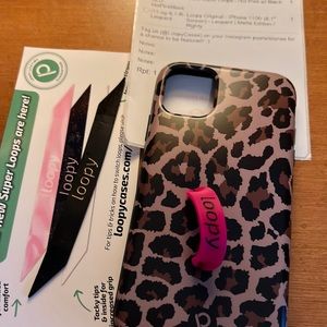 Cheetah print loopy case